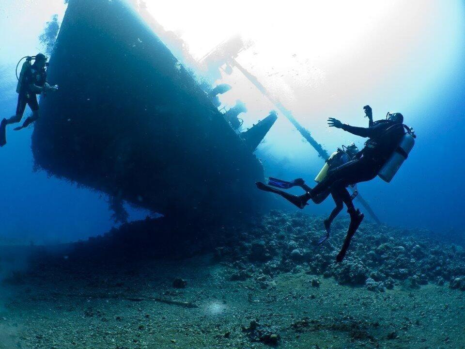 Bait Alaqaba Dive Center & *
